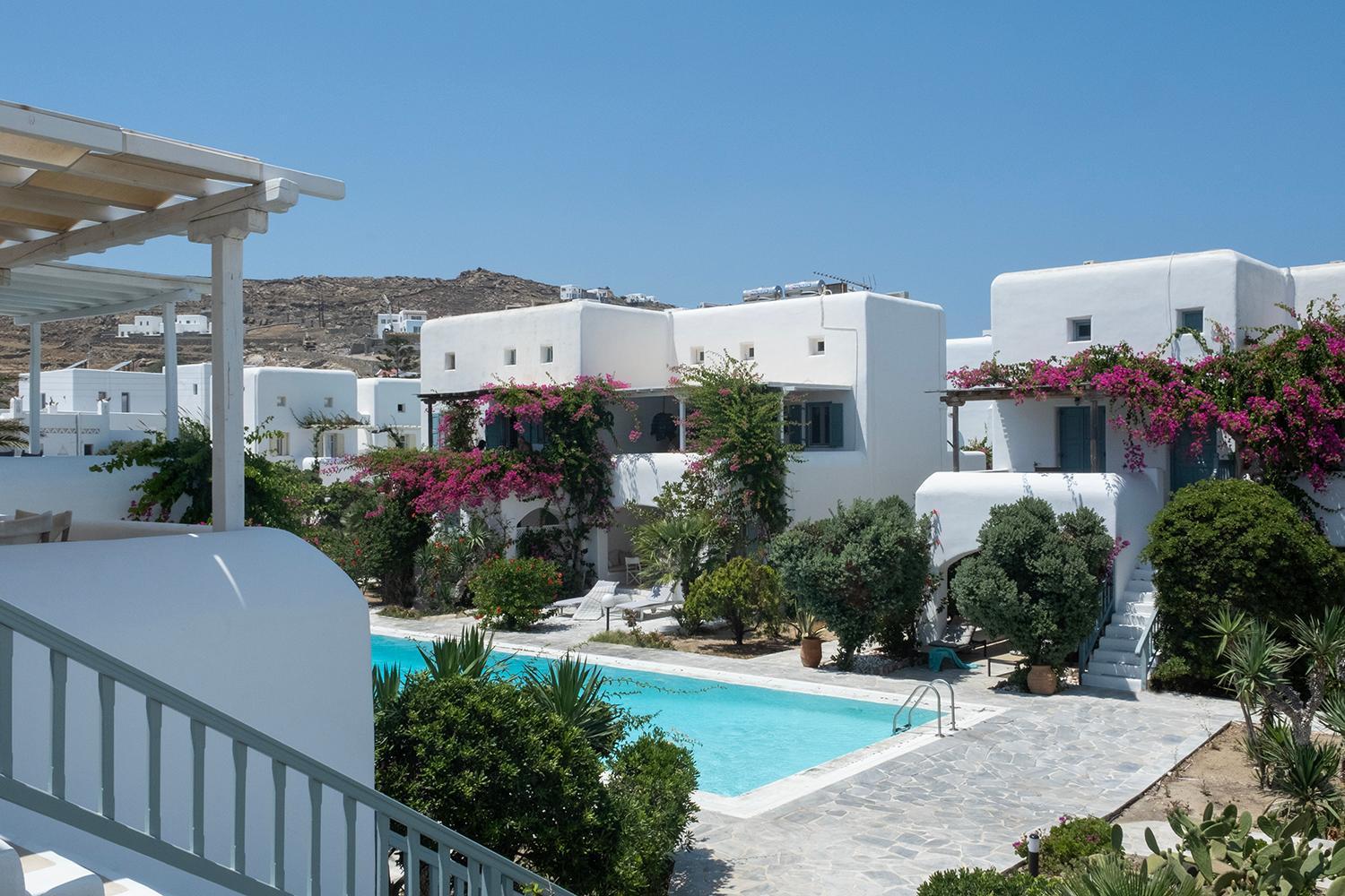Mykonian Style W Shared Pool Houses & Nighttime Security Guard Орнос Екстериор снимка